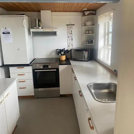 Awesome In With 2 Bedrooms And Wifi