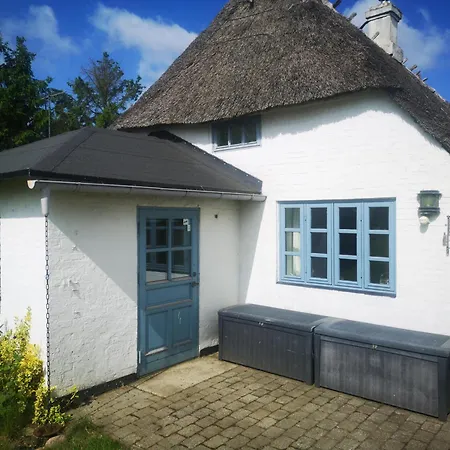 Awesome In With 2 Bedrooms And Wifi *